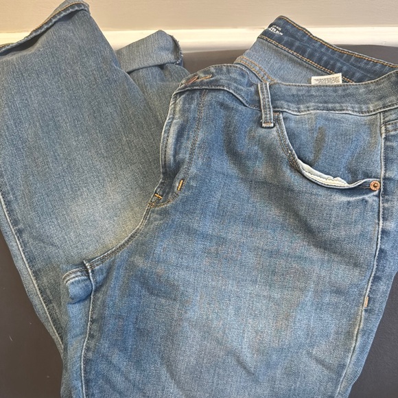 Old Navy Blue Straight Leg Jeans with Classic Denim Style - Picture 1 of 2